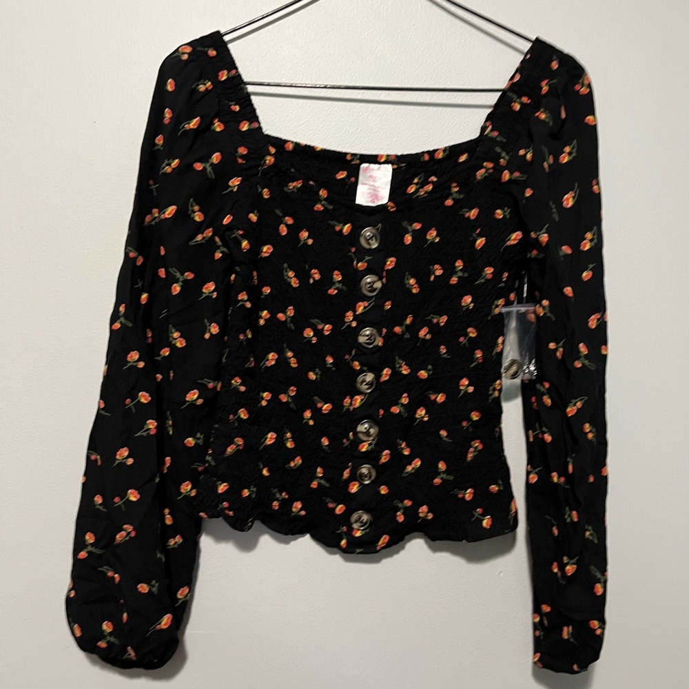 NWT Size XS Floral Black Crop Top